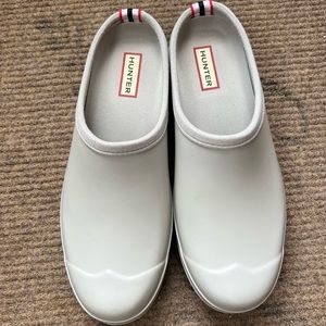 Hunter brand Womens play clogs